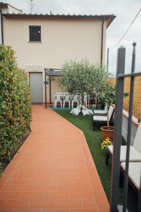 Country Chic Pistoia-Casa In Campagna Giardino, Parking Extérieur photo